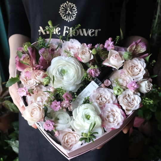 GIFT BOX